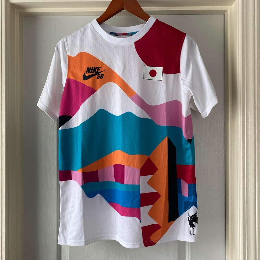 Nike tee shirt size XL white color